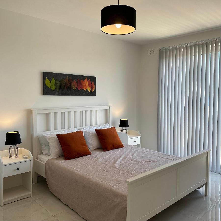 Sliema 2 Bedroom Penthouse Exterior photo