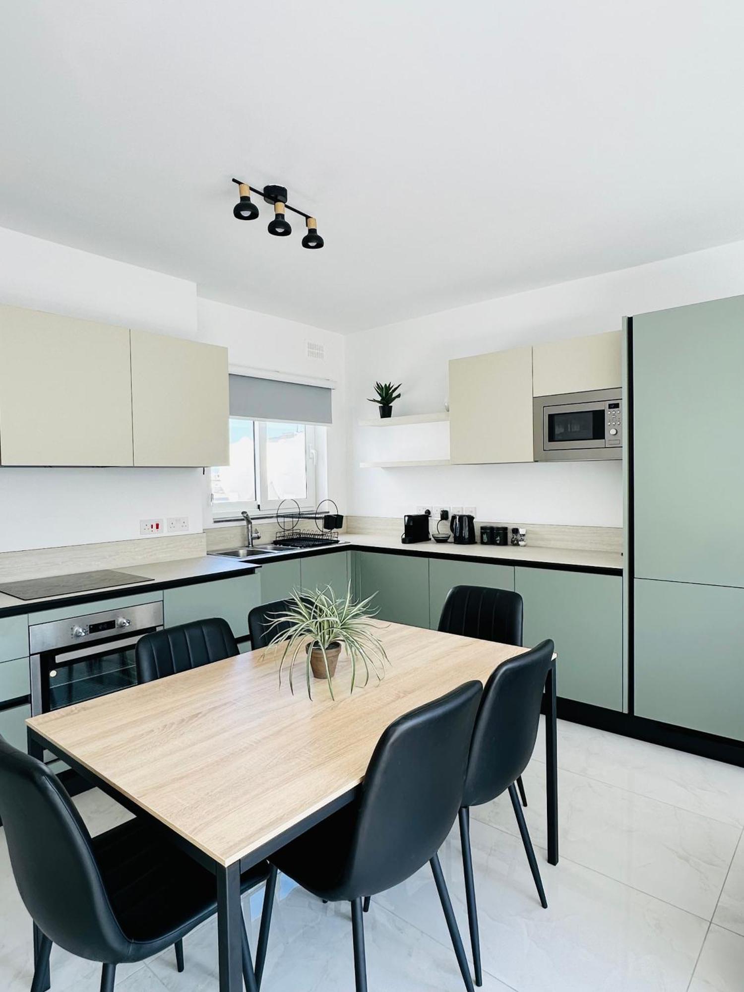 Sliema 2 Bedroom Penthouse Exterior photo